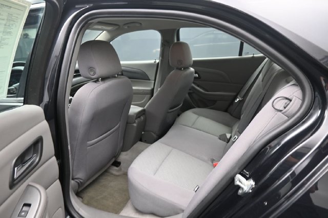 Used 2013 Chevrolet Malibu LS w/ Protection Package FWD image 19