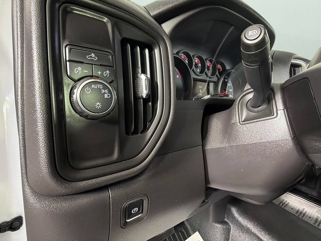 Used 2025 Chevrolet Silverado 1500 W/T RWD image 20