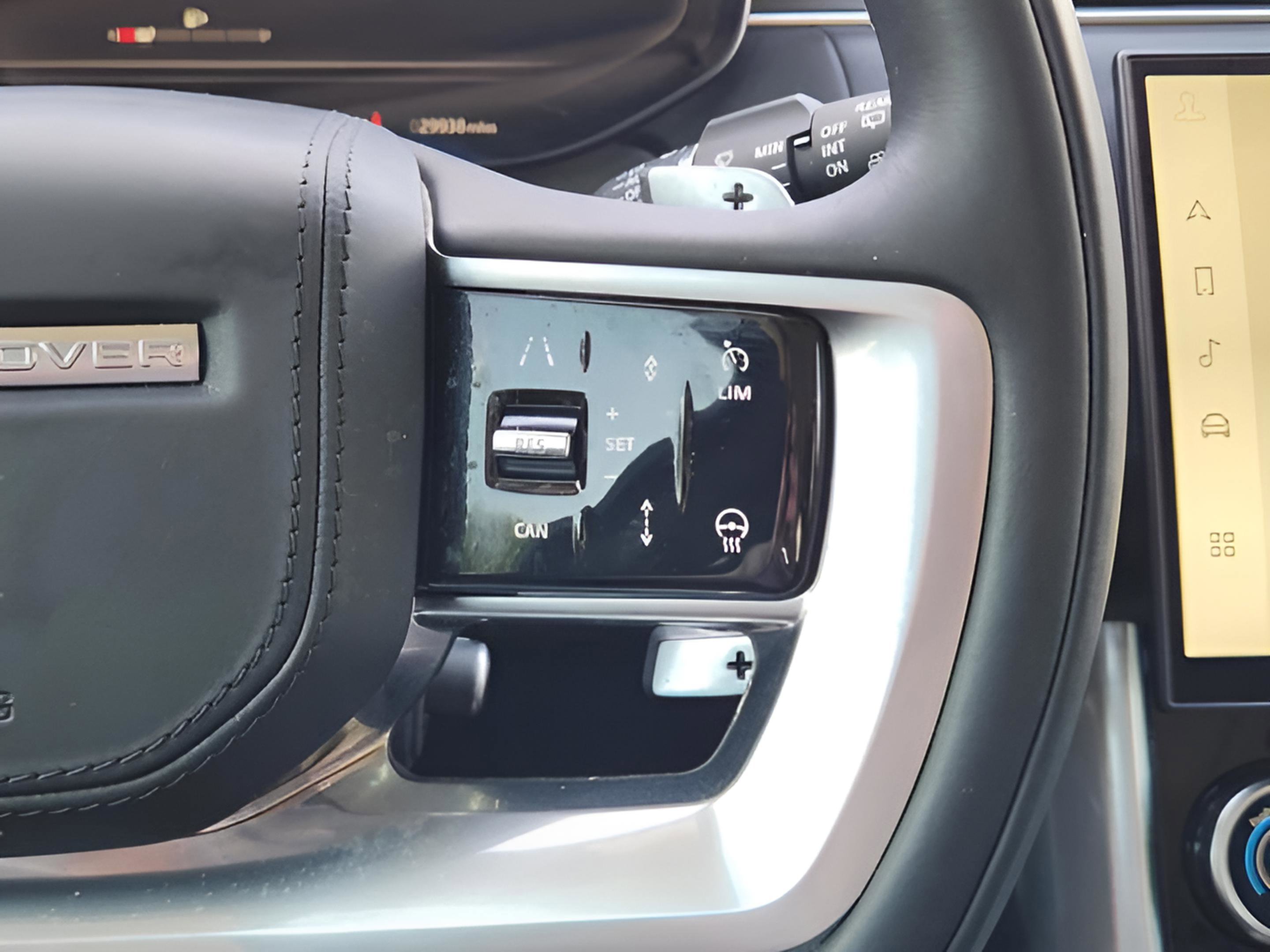 Used 2023 Land Rover Range Rover SE image 30