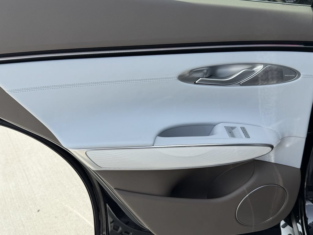 New 2026 Genesis GV70 2.5T Advanced AWD/4WD image 24