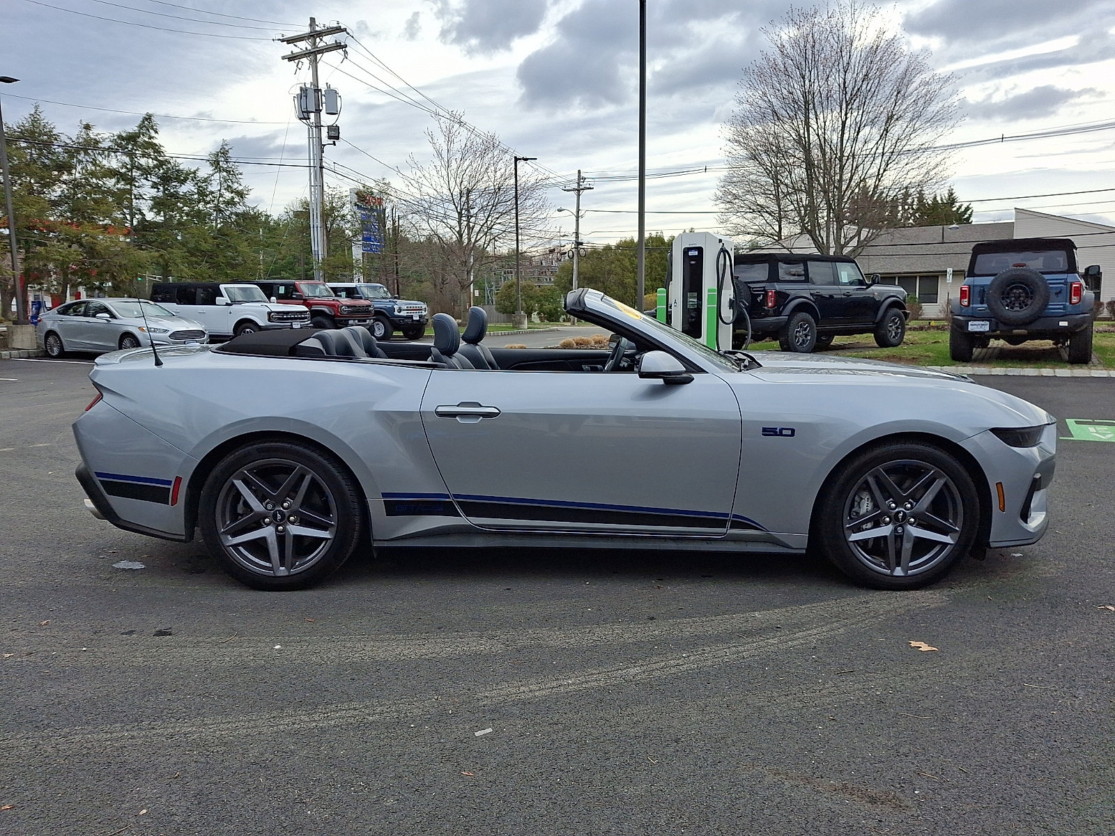 Certified 2025 Ford Mustang GT Premium image 4