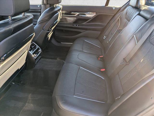 Used 2020 BMW 750i xDrive w/ M Sport Package image 20
