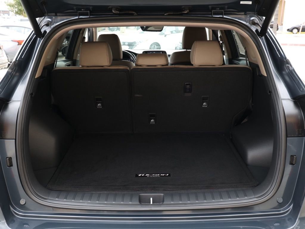 Used 2021 Hyundai Tucson Limited image 16