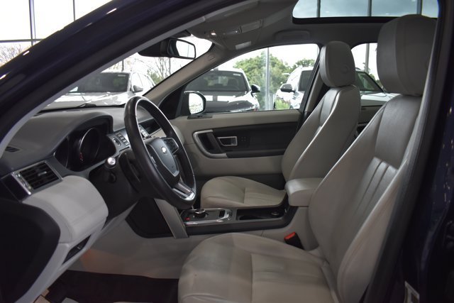 Used 2019 Land Rover Discovery Sport HSE AWD/4WD image 10