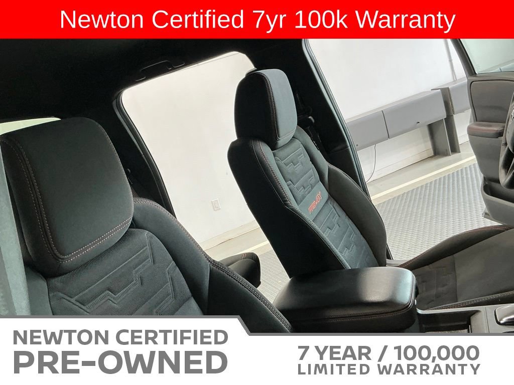 Used 2025 Nissan Frontier PRO-4X AWD/4WD image 21