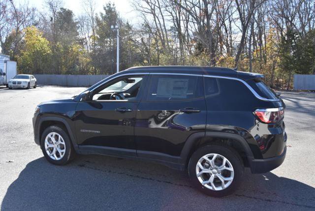 New 2024 Jeep Compass Latitude w/ Convenience Group image 3