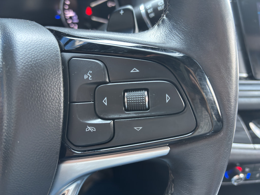 Used 2022 Buick Enclave Premium AWD/4WD image 16