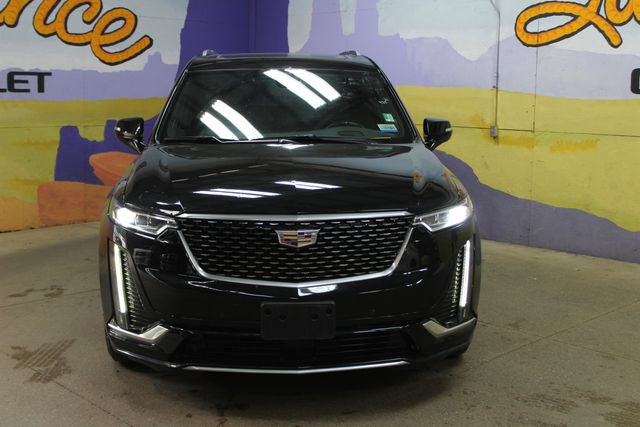 Used 2022 Cadillac XT6 Premium Luxury w/ Platinum Package AWD/4WD image 3