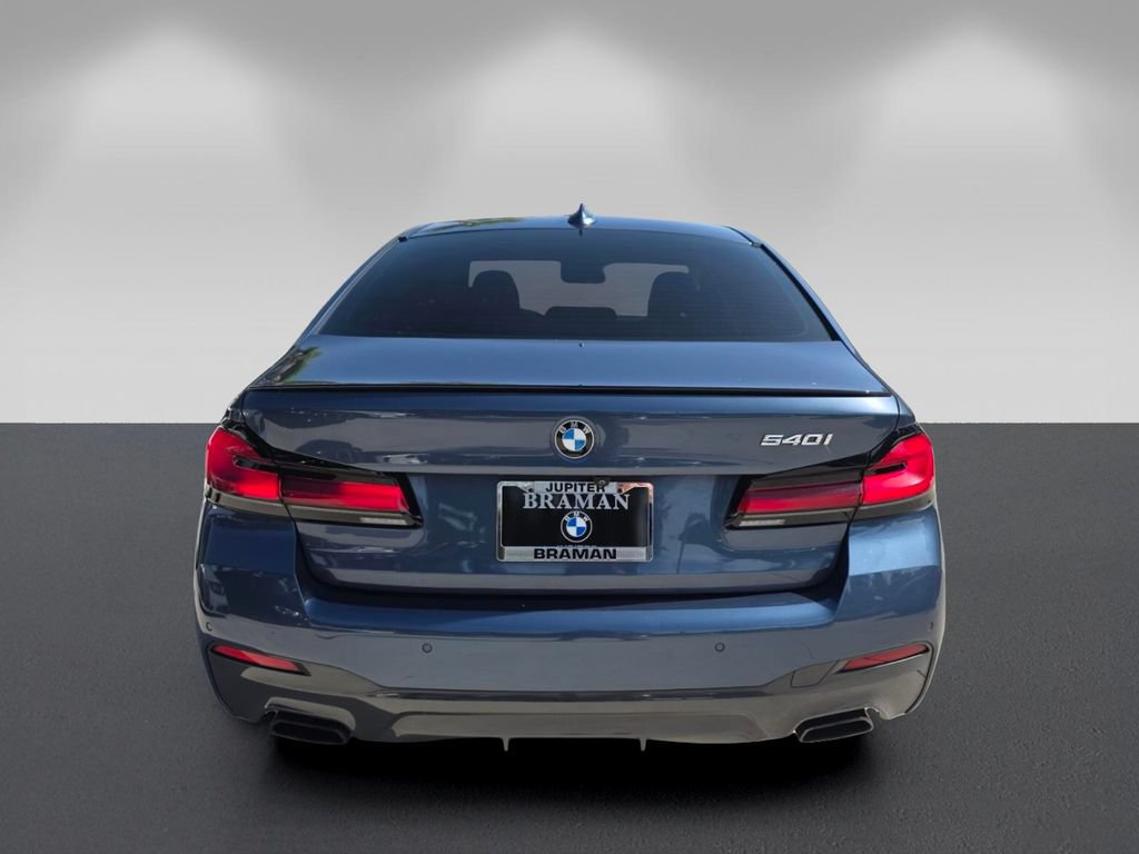 Used 2023 BMW 540i w/ M Sport Package RWD image 5