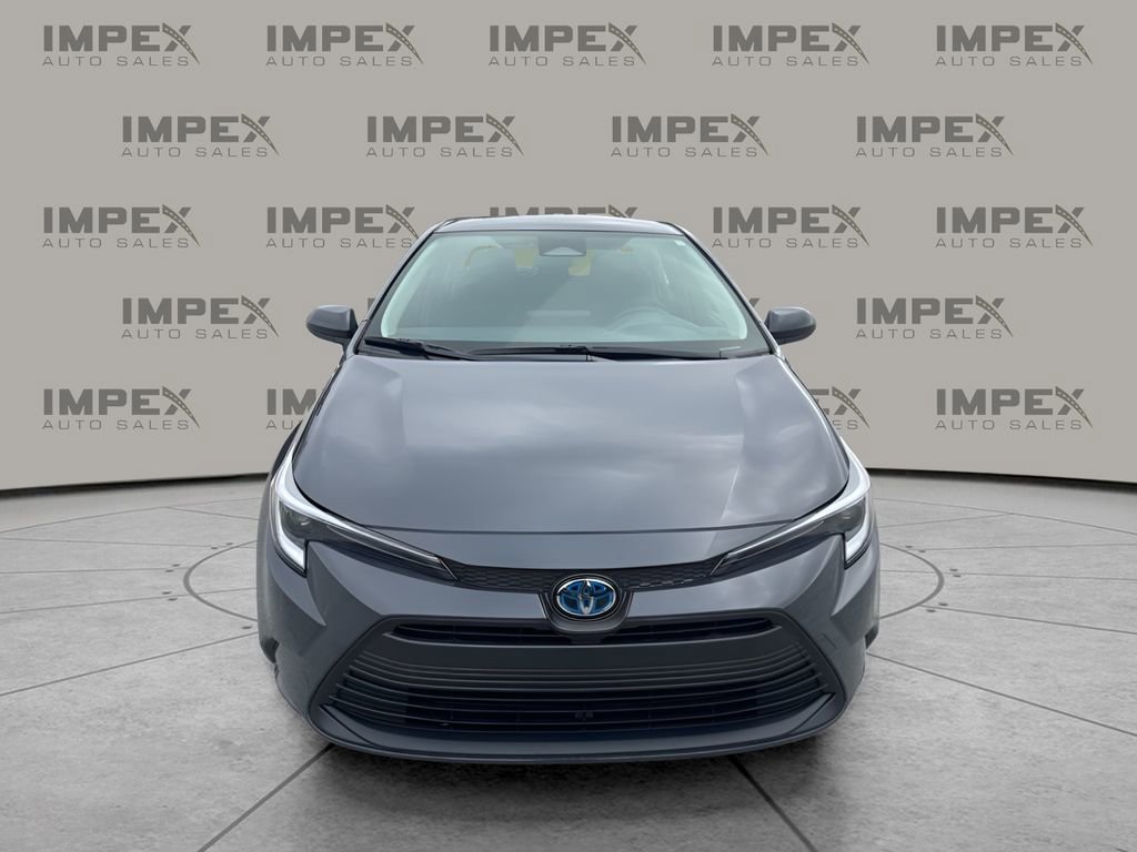 Used 2025 Toyota Corolla LE image 8