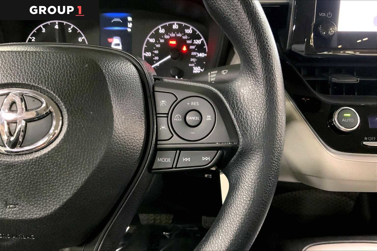 Certified 2025 Toyota Corolla LE FWD image 25