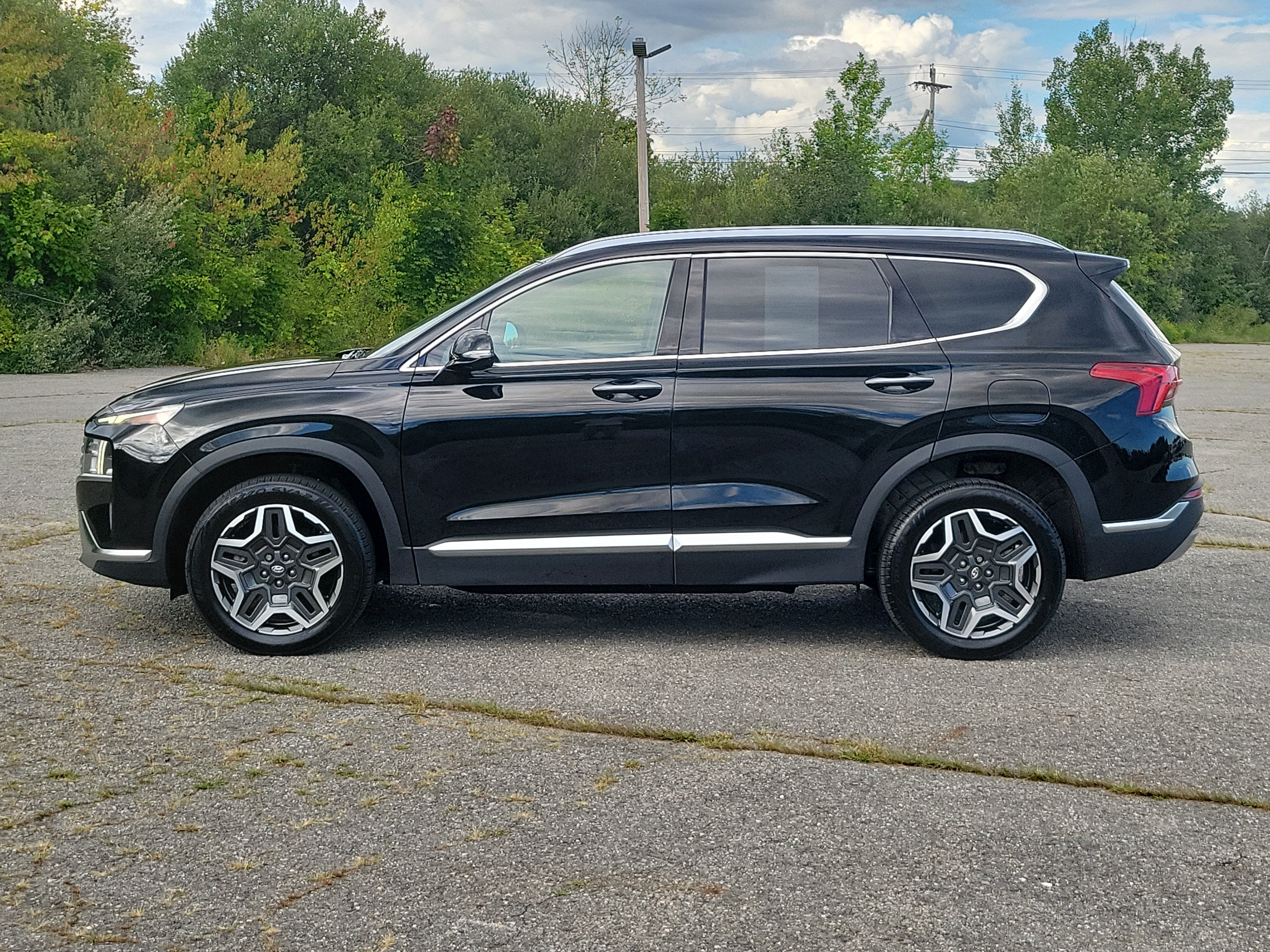 Used 2023 Hyundai Santa Fe SEL Premium w/ Cargo Package AWD/4WD image 8