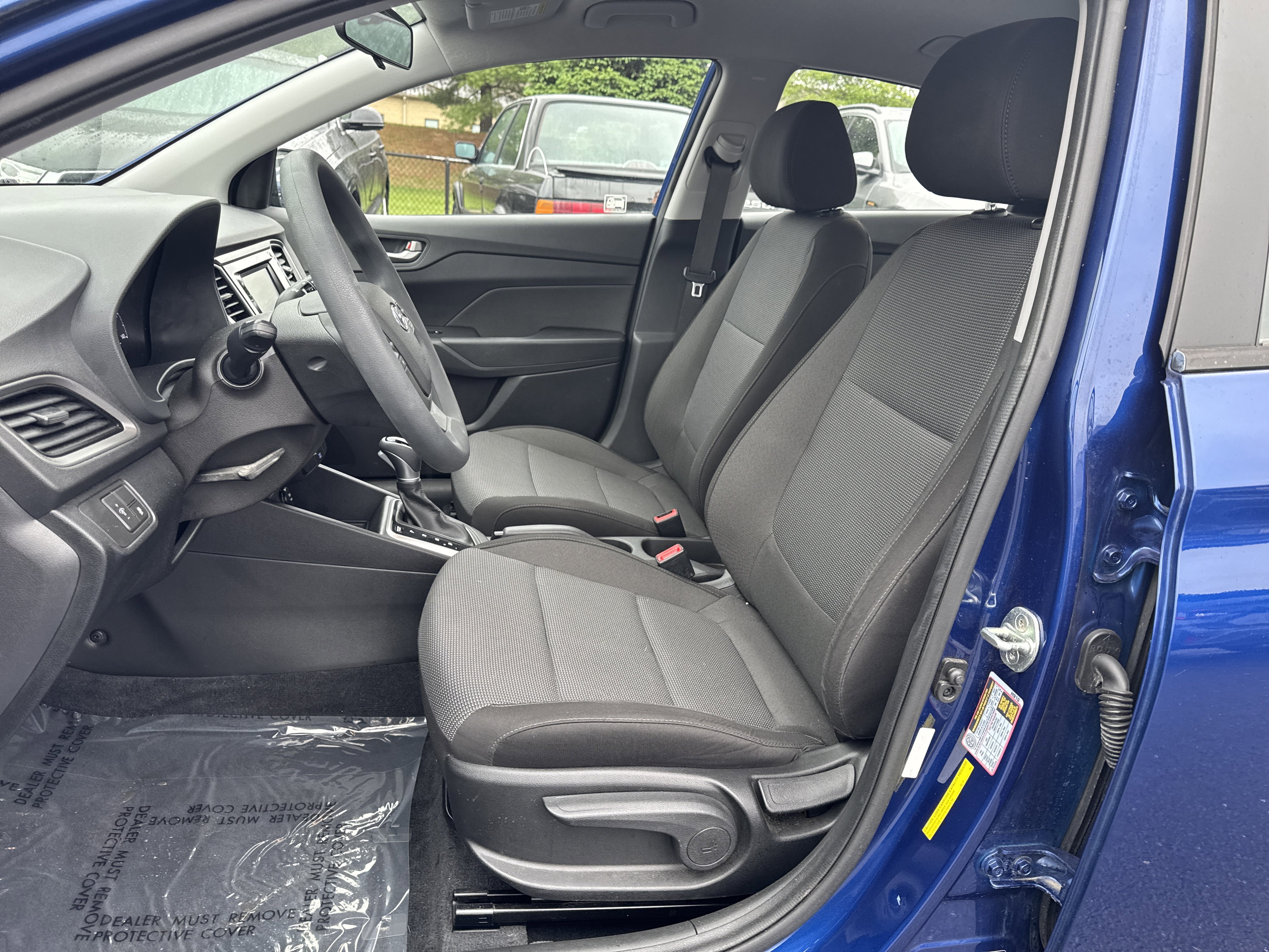Used 2019 Hyundai Accent SE FWD image 2