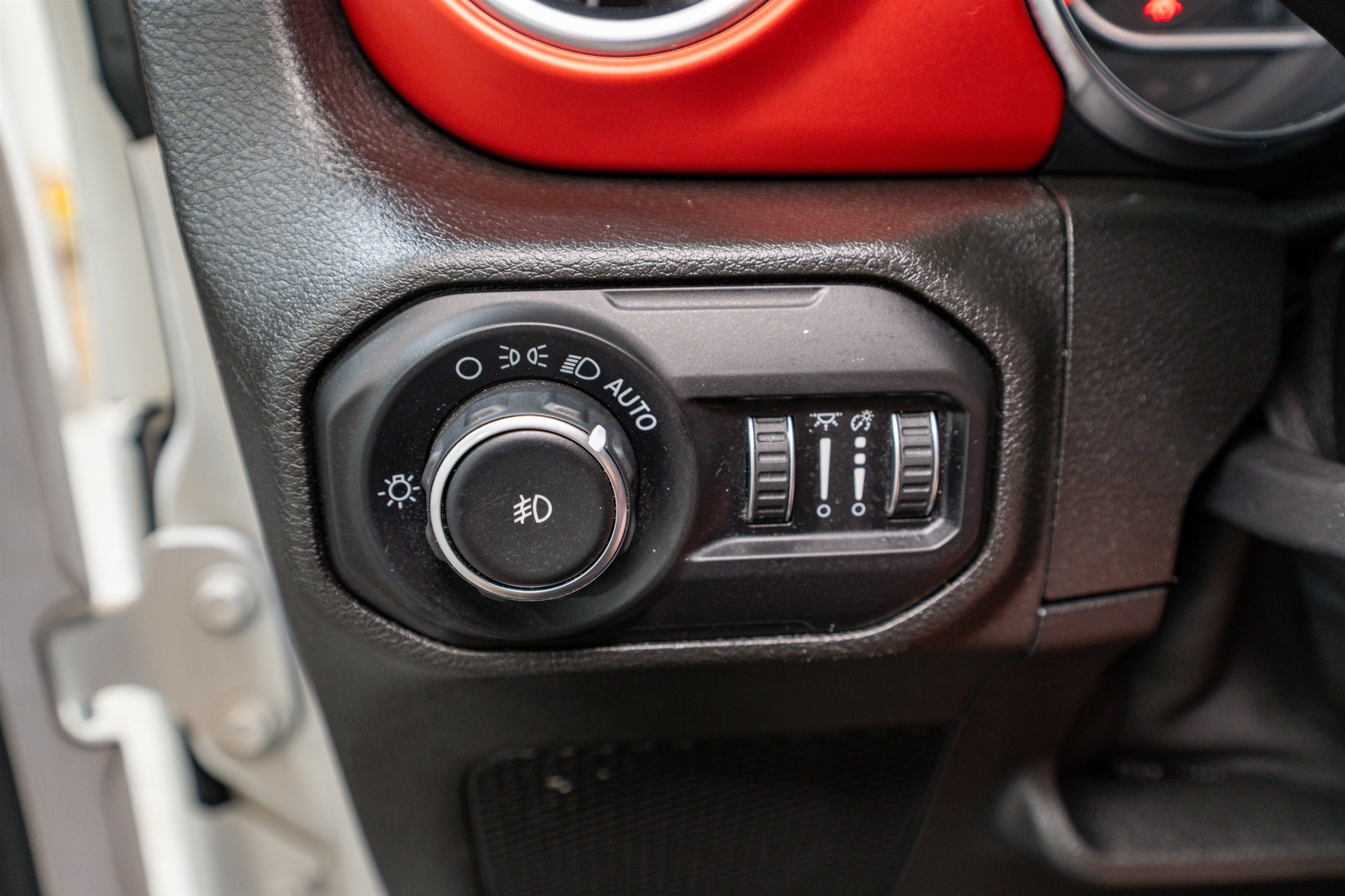 Used 2020 Jeep Gladiator Rubicon AWD/4WD image 33