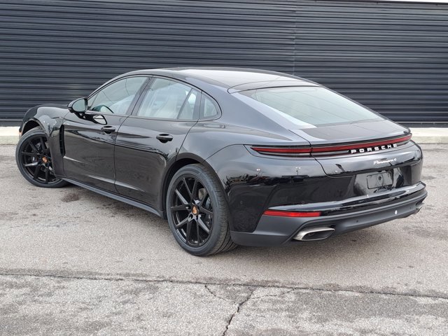 New 2026 Porsche Panamera 4 image 3