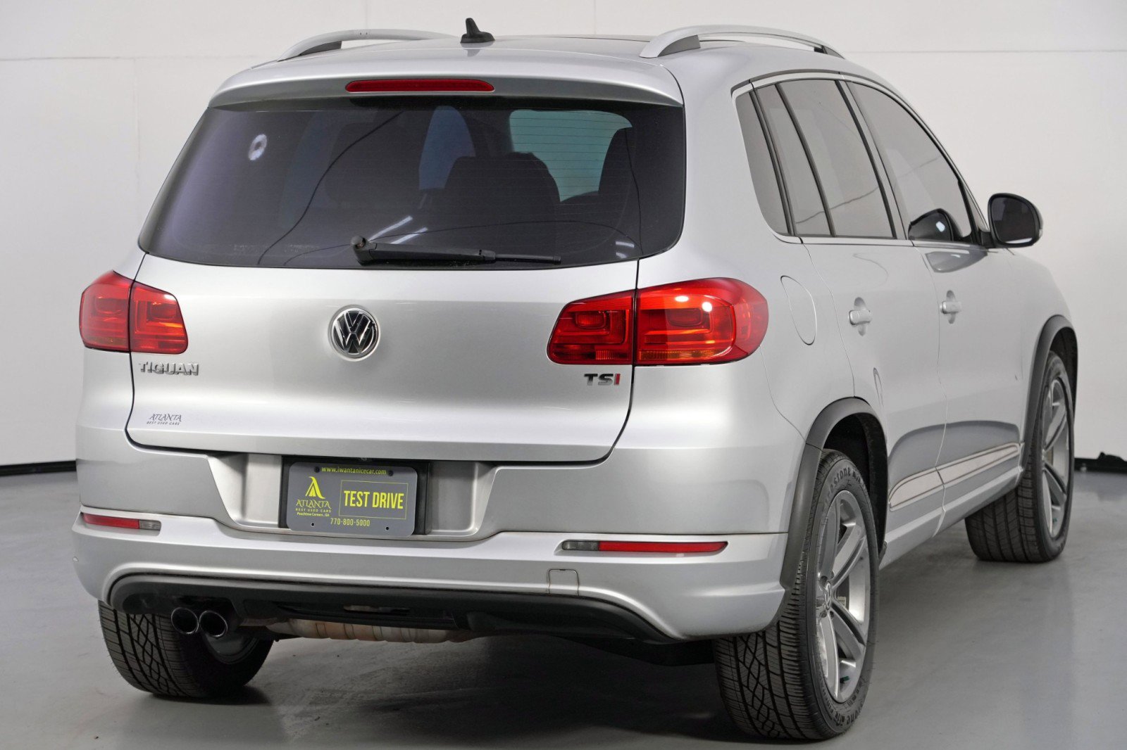 Used 2017 Volkswagen Tiguan Sport image 48