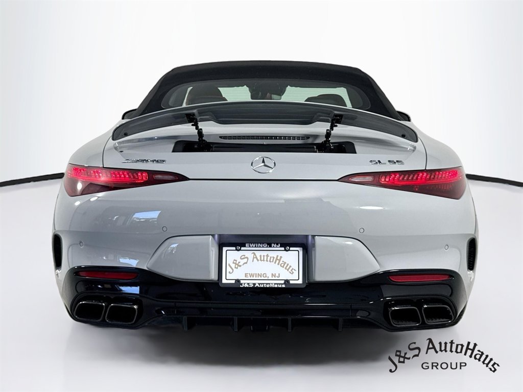 Used 2022 Mercedes-Benz SL 55 AMG 4MATIC w/ Driver Assistance Package image 50