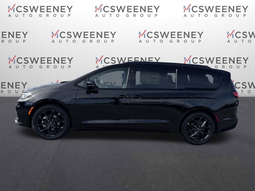 New 2026 Chrysler Pacifica Select w/ S Appearance Package image 2