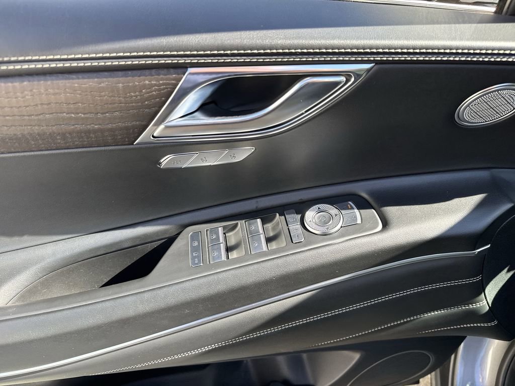 Used 2021 Genesis GV80 2.5T image 40