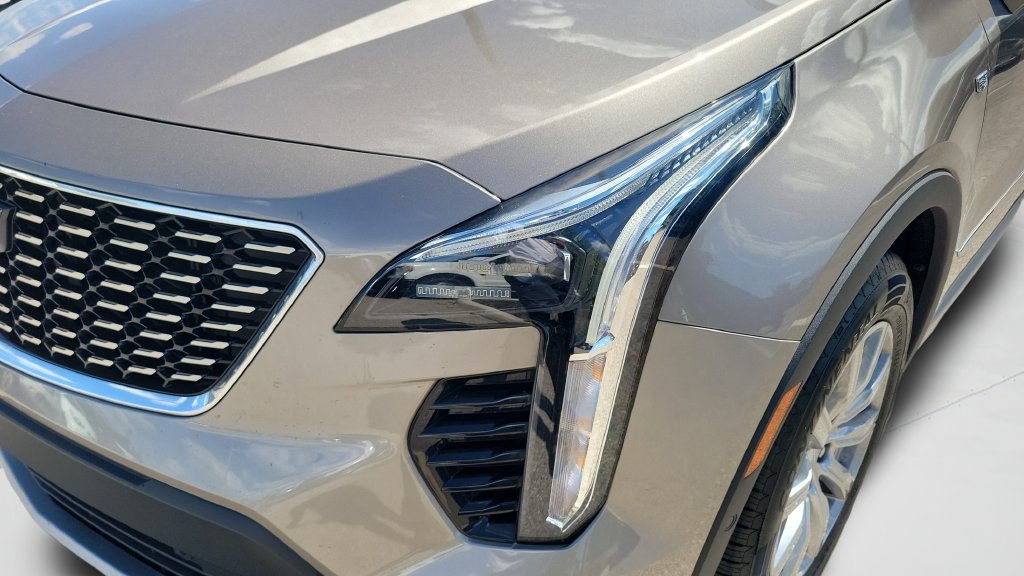Used 2023 Cadillac XT4 Premium Luxury w/ Enhanced Visibility Package FWD image 24
