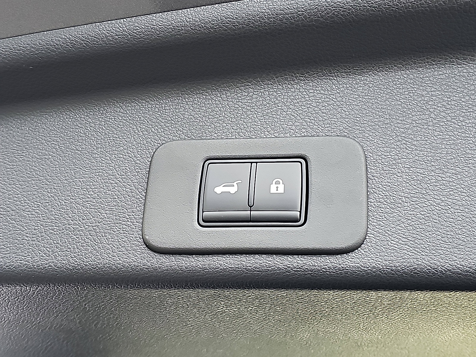 Certified 2025 Nissan Murano SV image 29