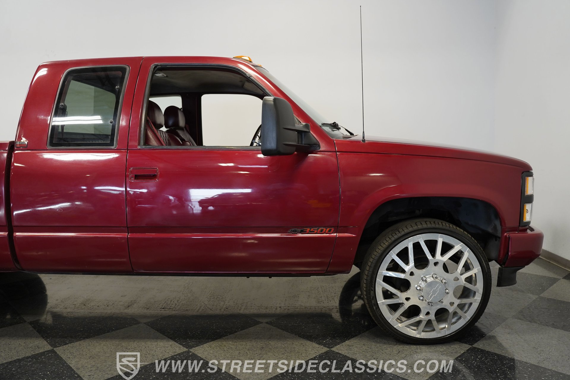 Used 1990 Chevrolet Silverado 3500 2WD Extended Cab image 33