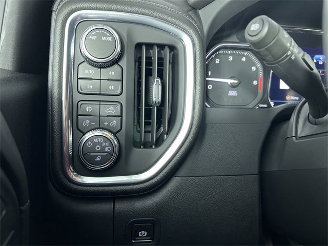Used 2023 GMC Sierra 3500 Denali image 18