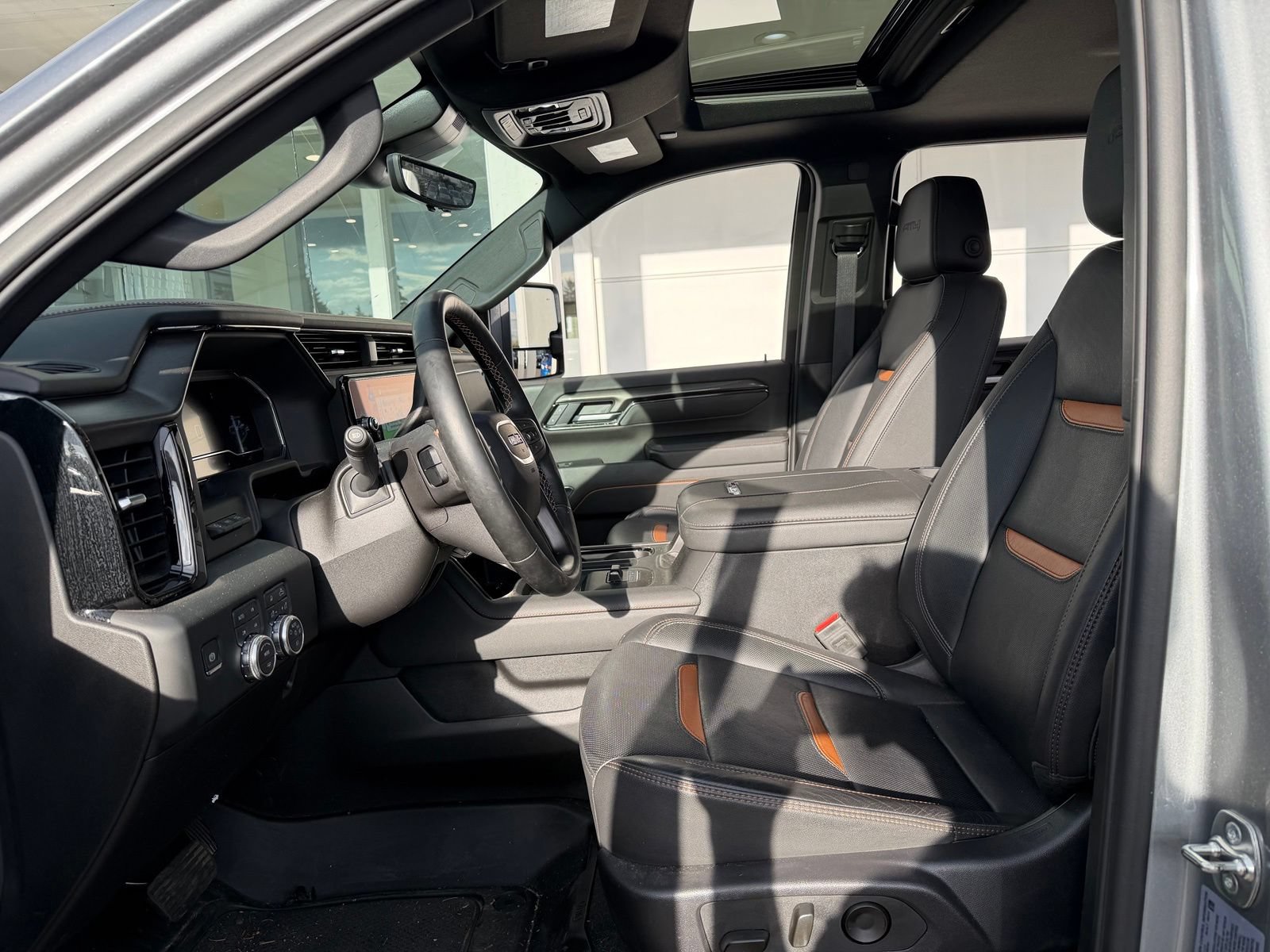 Used 2025 GMC Sierra 2500 AT4 w/ AT4 Premium Plus Package AWD/4WD image 15