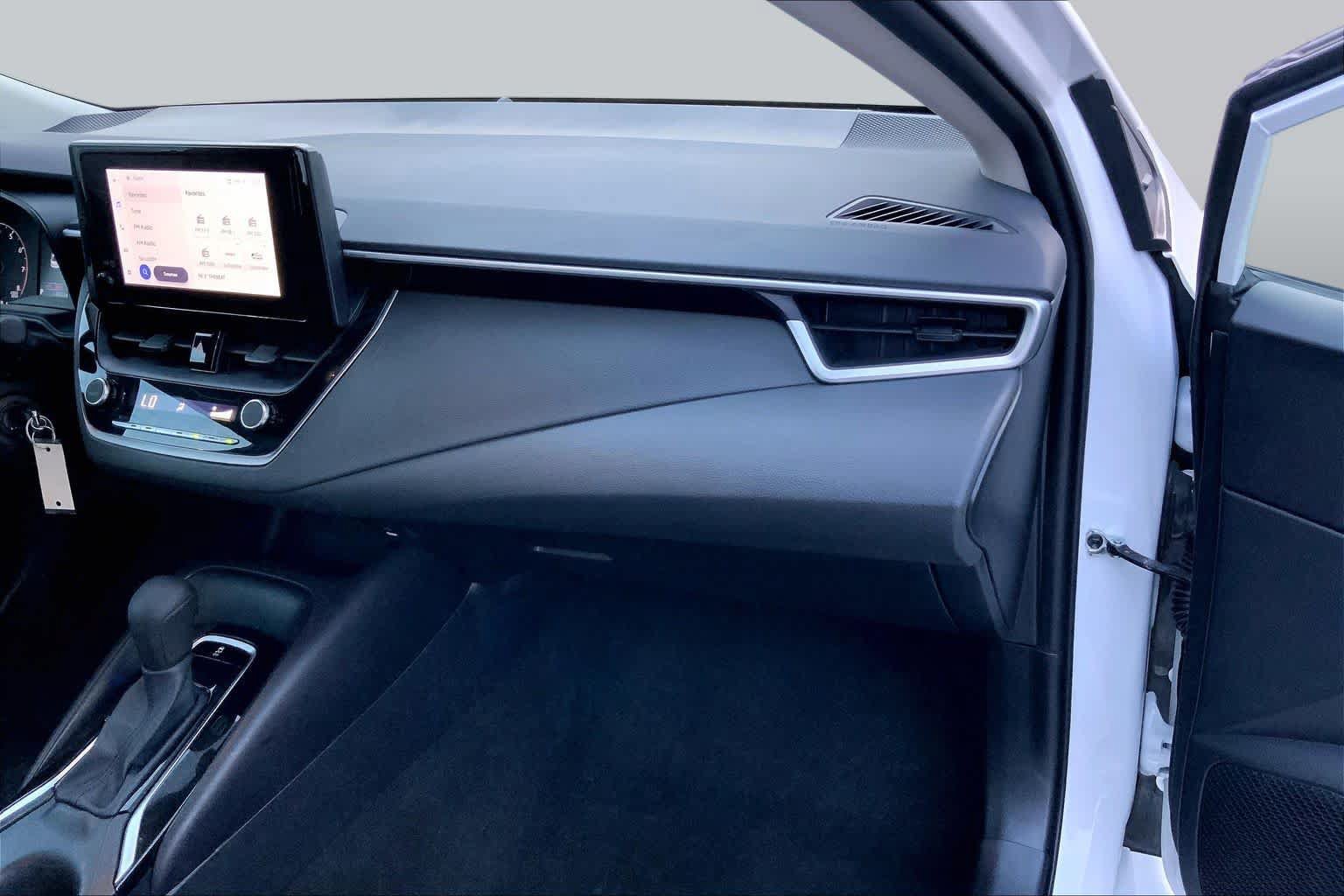 Used 2024 Toyota Corolla LE FWD image 16