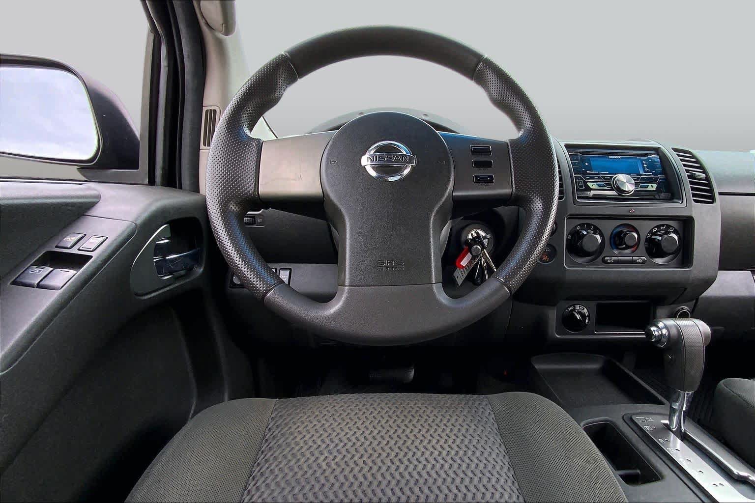 Used 2005 Nissan Frontier SE w/ (P01) Power Pkg AWD/4WD image 5