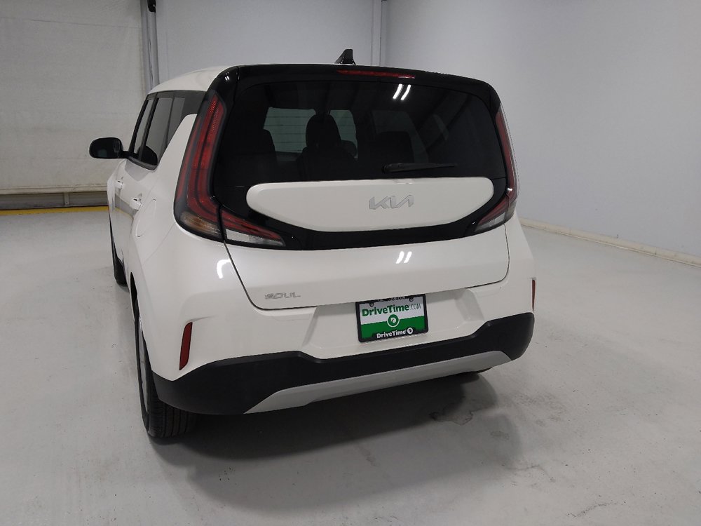 Used 2023 Kia Soul LX w/ LX Technology Package image 6