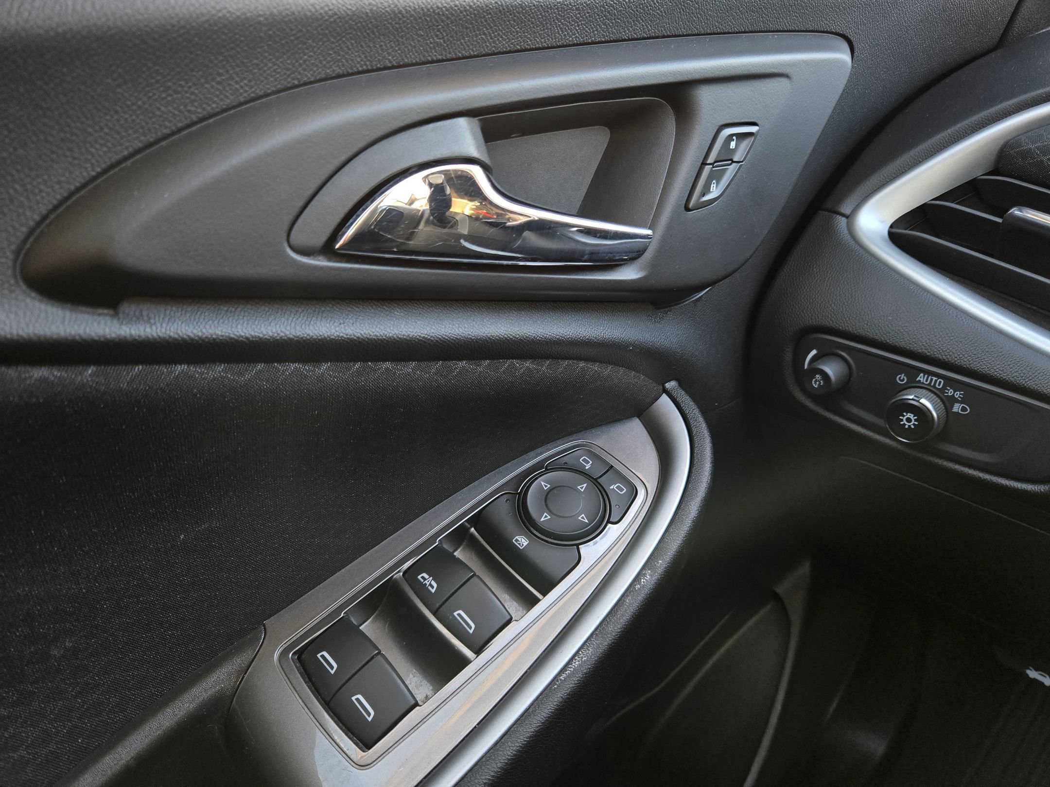 Used 2023 Chevrolet Malibu LT image 21