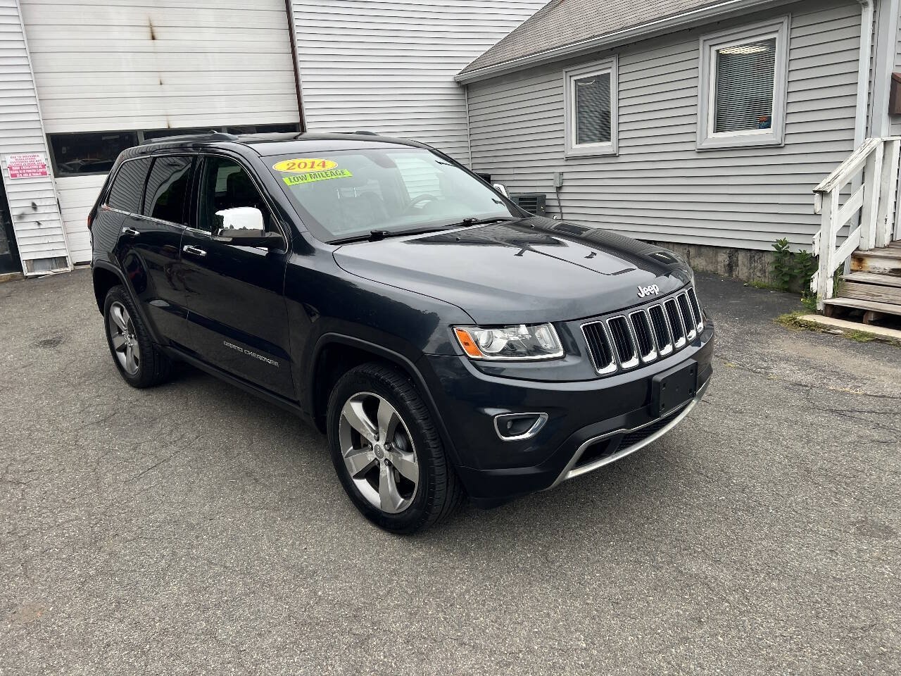 Used 2014 Jeep Grand Cherokee Limited AWD/4WD image 7