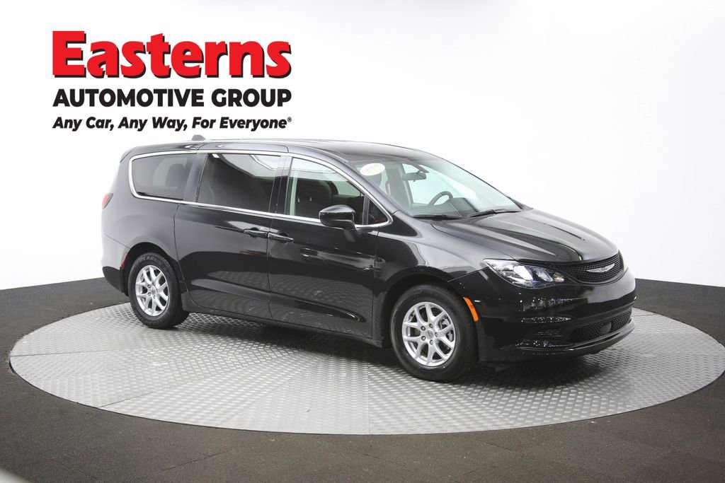 Used 2022 Chrysler Voyager LX FWD image 50
