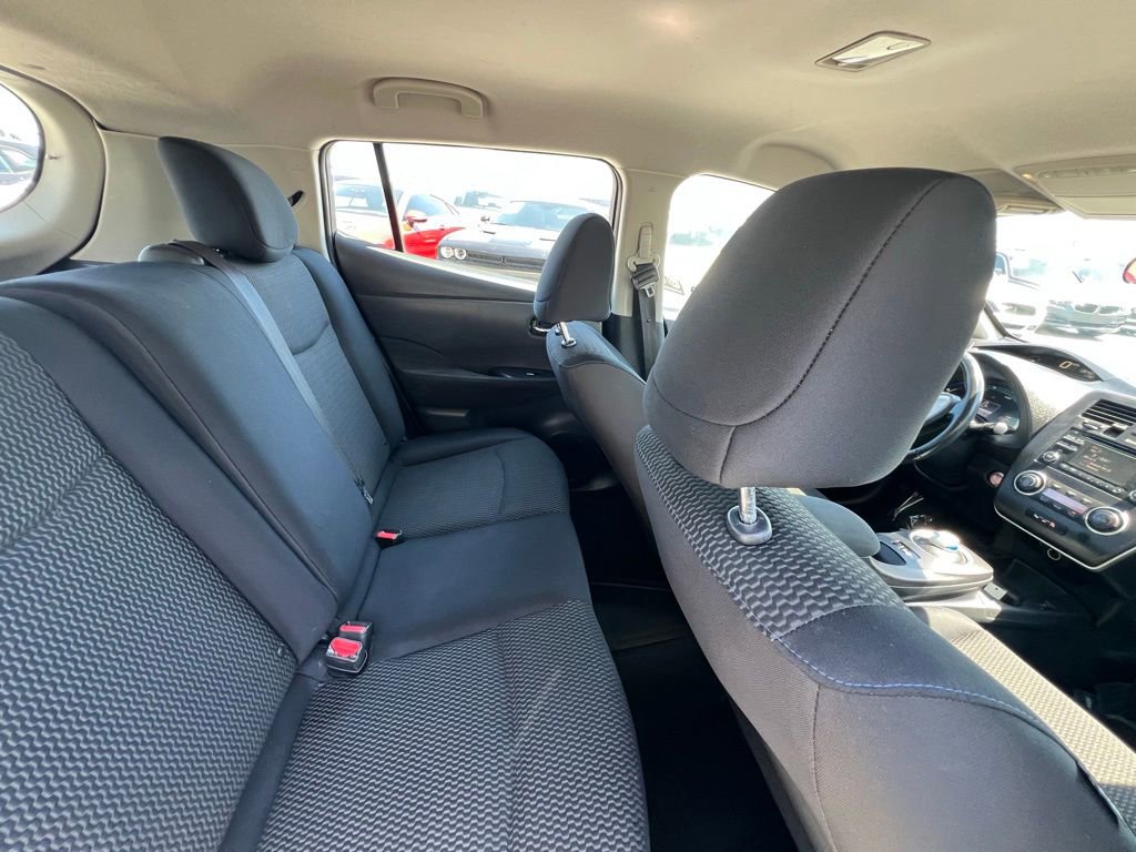 Used 2014 Nissan Leaf S FWD image 13