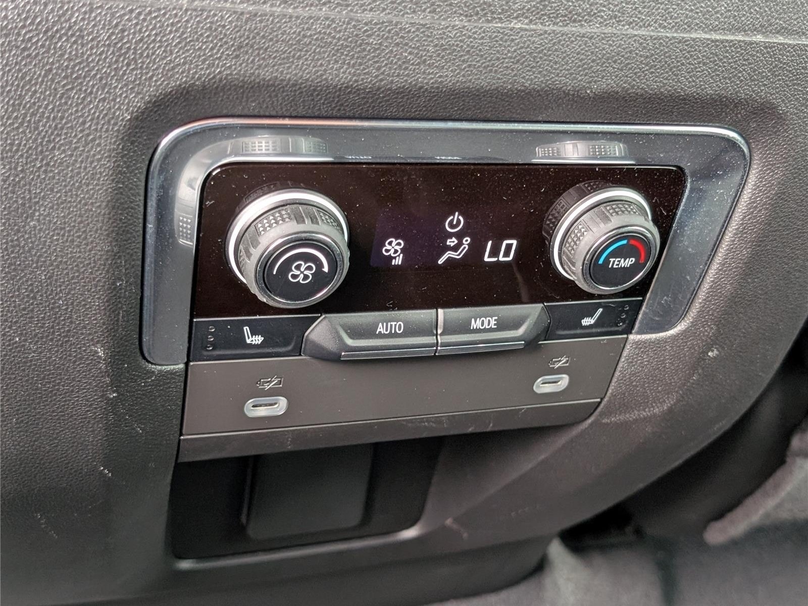 Used 2023 Chevrolet Tahoe High Country AWD/4WD image 19