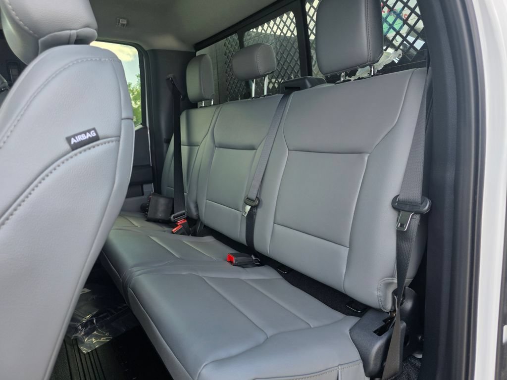 New 2026 Ford F550 4x4 Supercab Super Duty image 28
