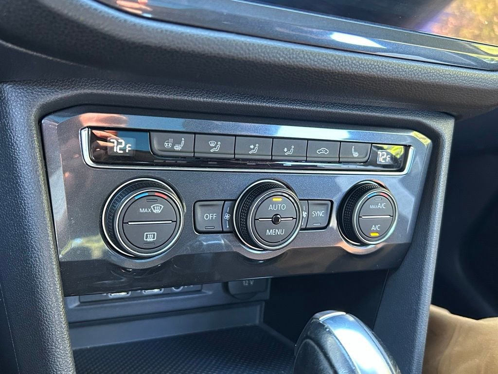 Used 2018 Volkswagen Tiguan SEL Premium image 53