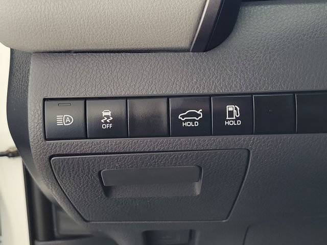 Used 2022 Toyota Camry LE FWD image 23