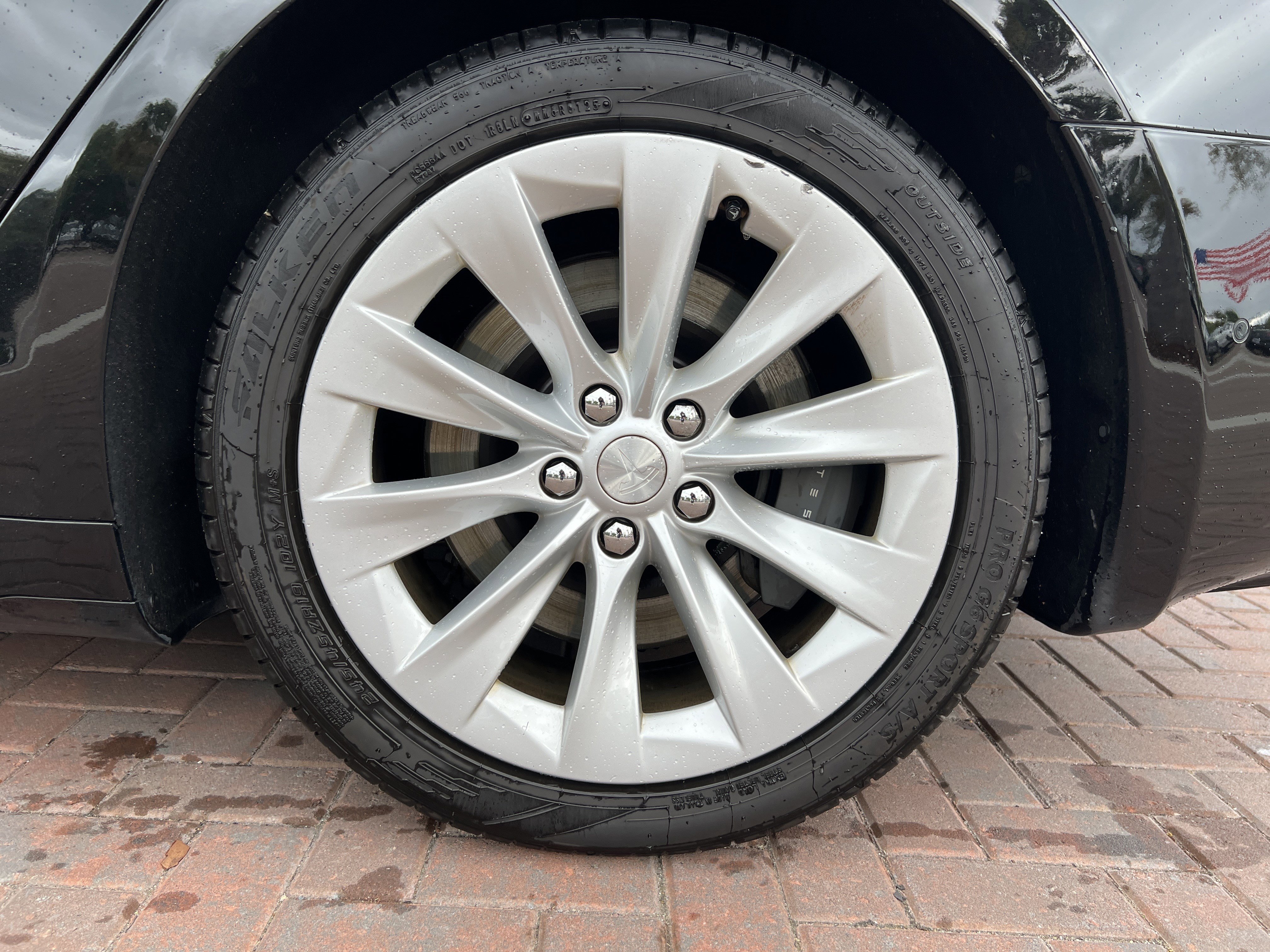 Used 2020 Tesla Model S Long Range Plus image 13