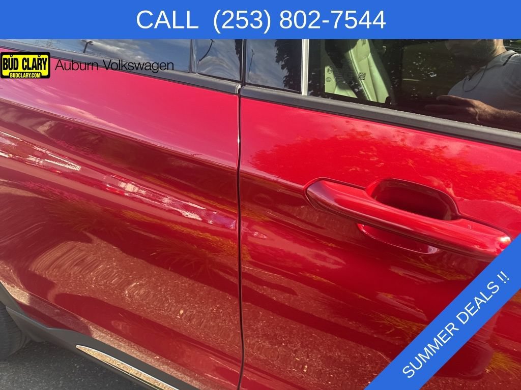Used 2020 Ford Explorer XLT w/ Equipment Group 202A AWD/4WD image 15