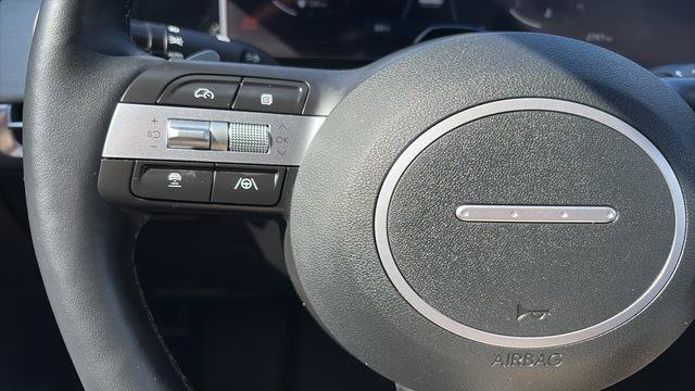 Used 2025 Hyundai Santa Cruz Limited AWD/4WD image 9