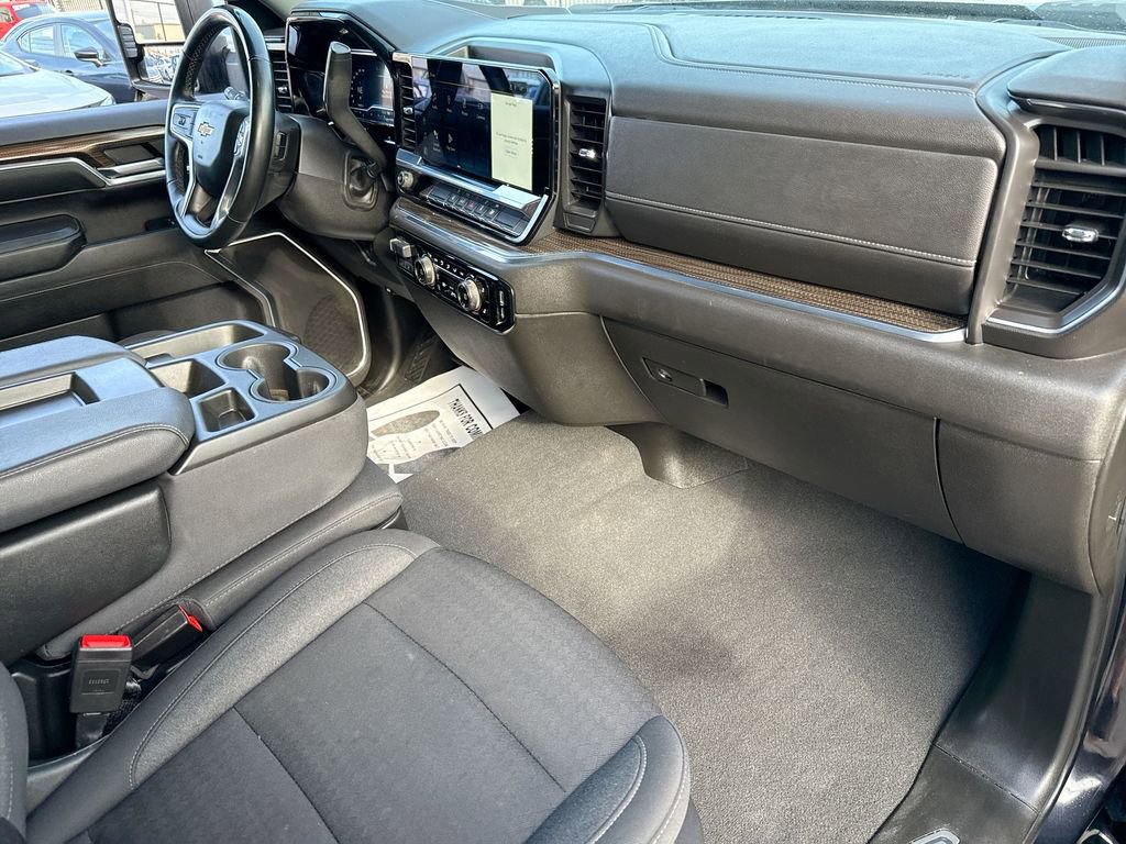 Used 2024 Chevrolet Silverado 2500 LT w/ Convenience Package image 29