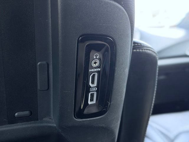 Used 2020 Chrysler Pacifica Touring-L w/ Advanced Safetytec Group AWD/4WD image 31