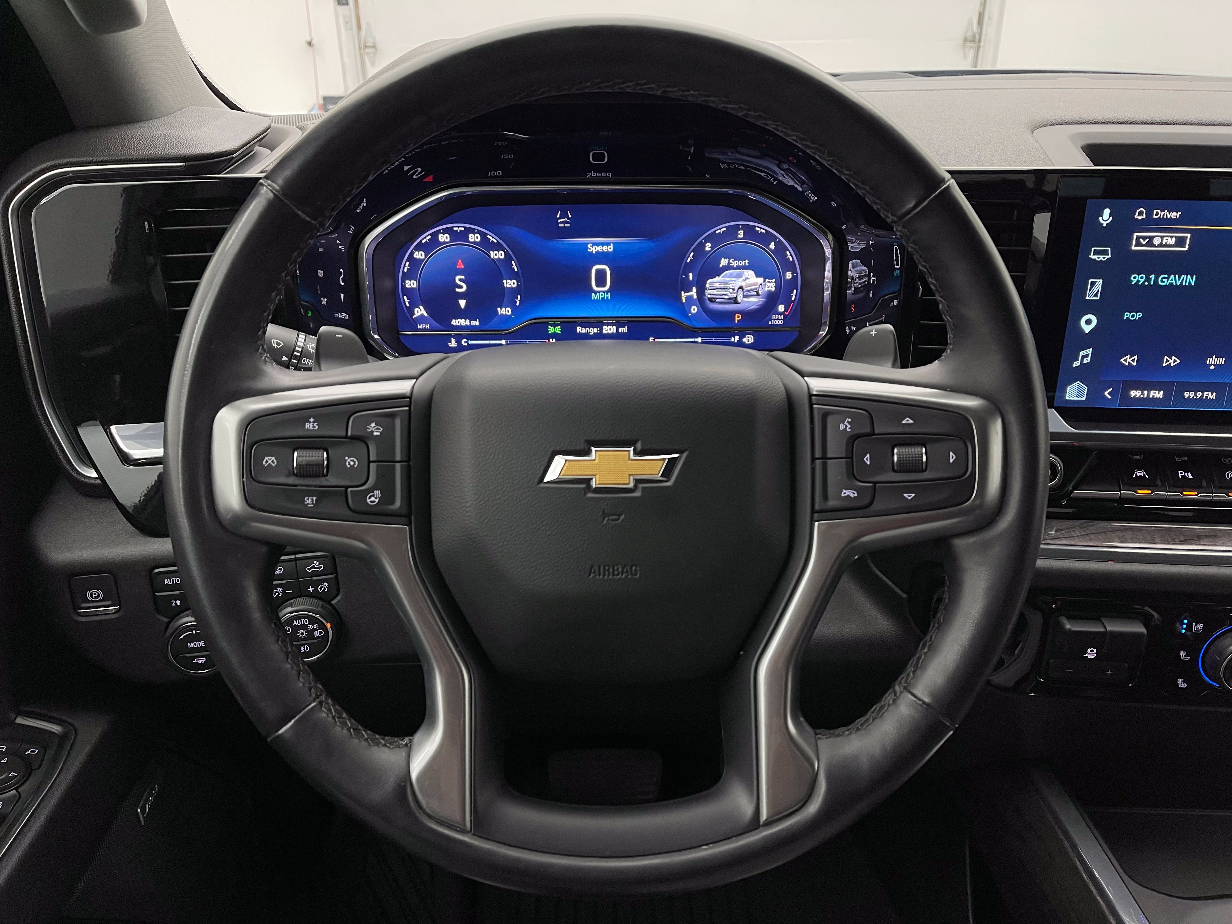 Used 2024 Chevrolet Silverado 1500 LTZ w/ LTZ Convenience Package II AWD/4WD image 19
