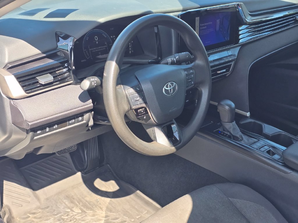 Used 2025 Toyota Camry LE FWD image 12