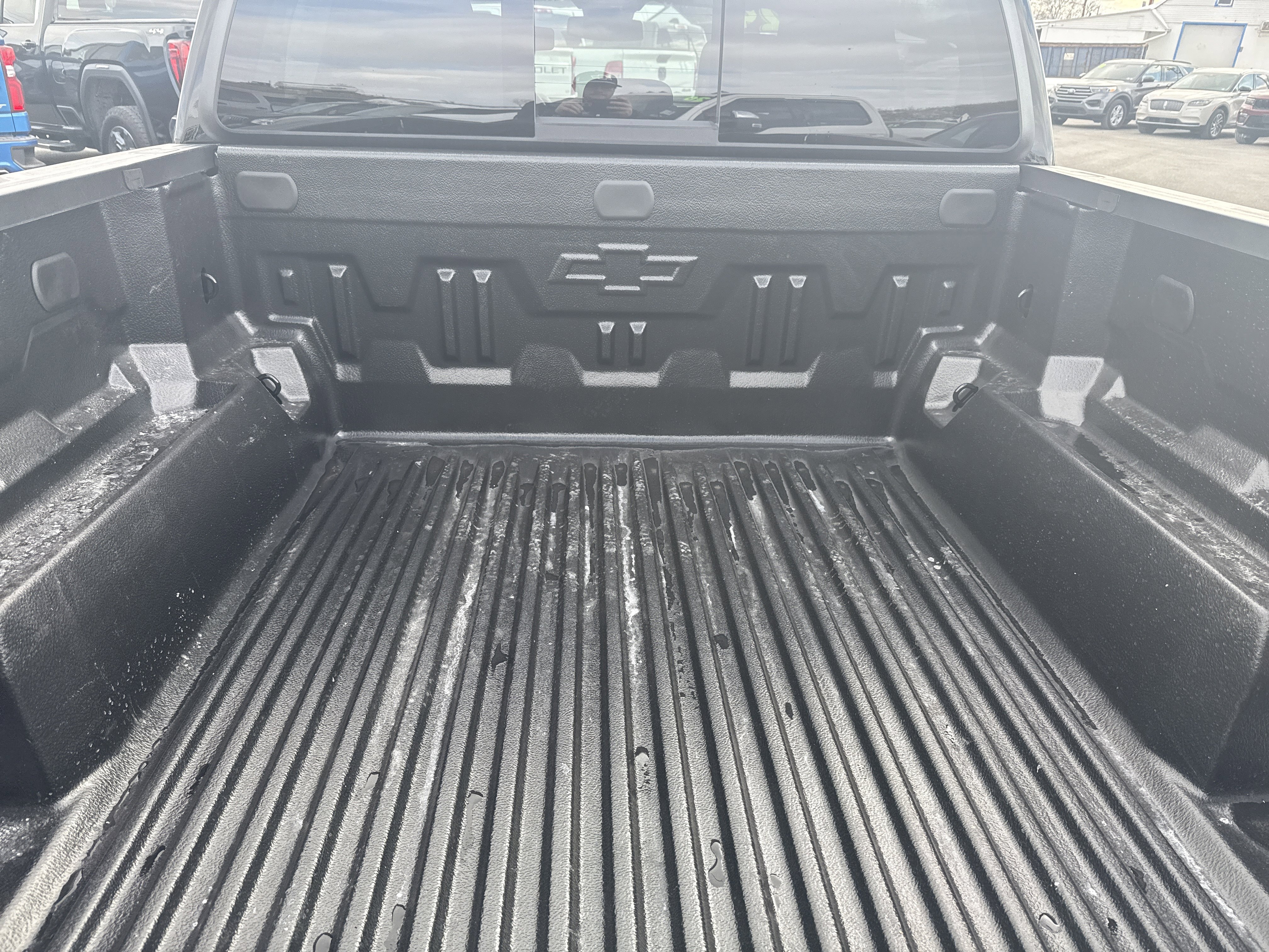 Used 2024 Chevrolet Colorado Z71 w/ Z71 Convenience Package 2 image 5