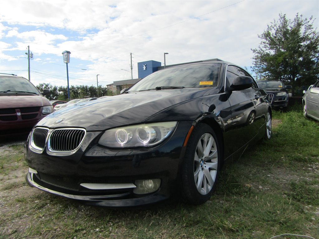 Used 2012 BMW 328i Convertible image 1