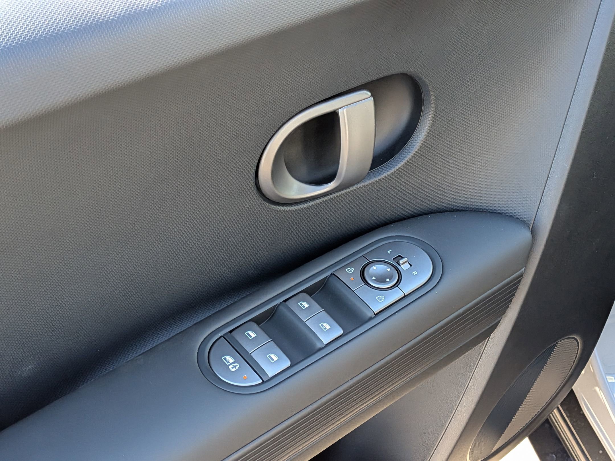 New 2026 Hyundai Ioniq 5 SEL image 16