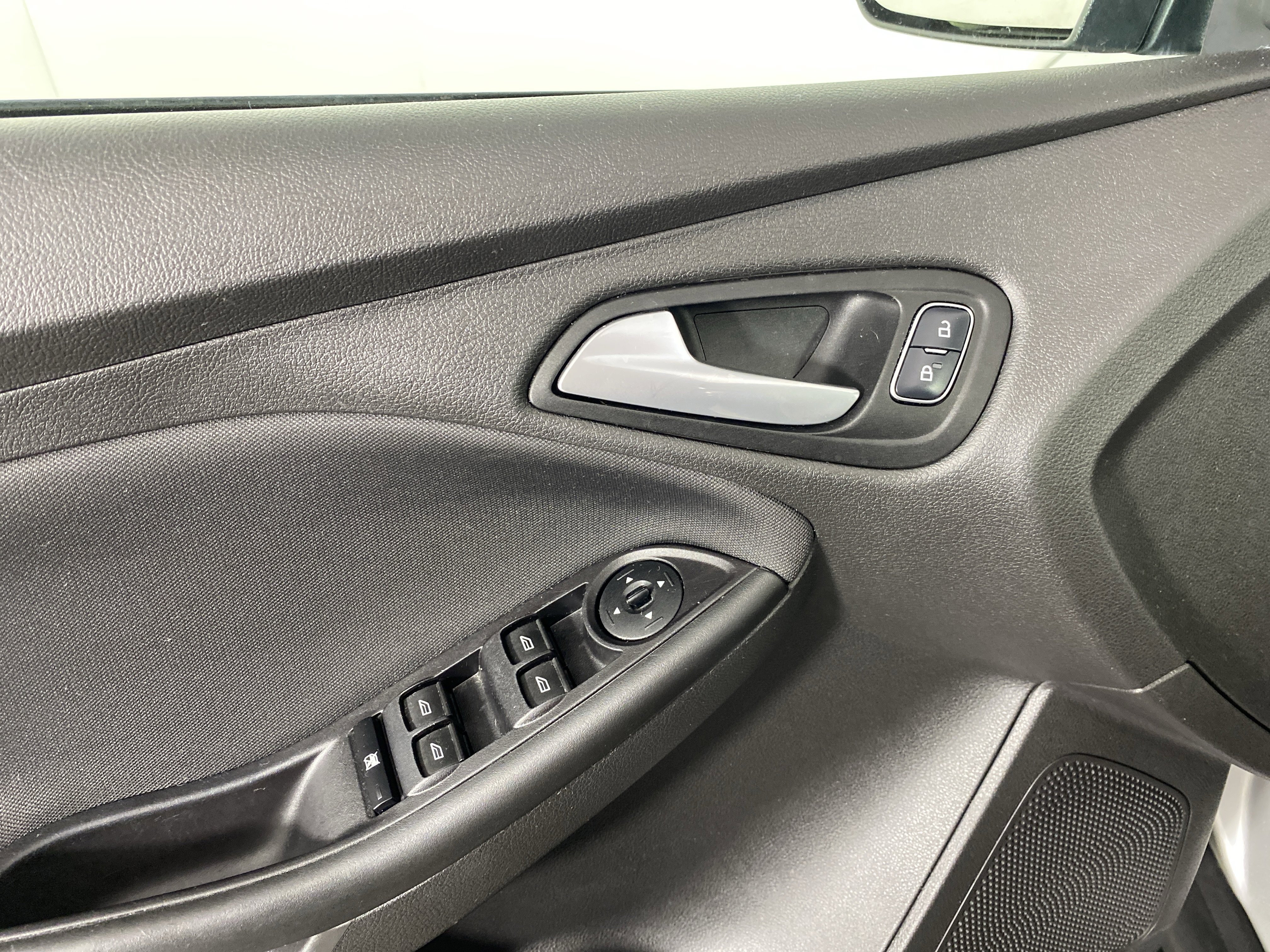 Used 2018 Ford Focus SE image 14